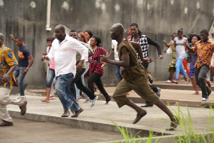 9881-run_01_credit_f.regairaz