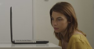 A052_C001_08243A.0005424